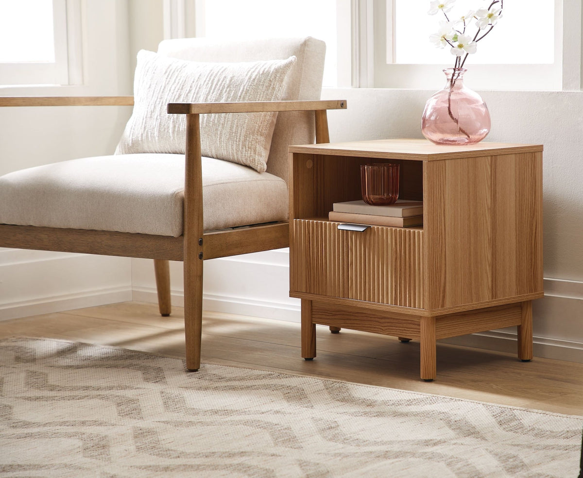 Home Furniture - Item 0001892 D0