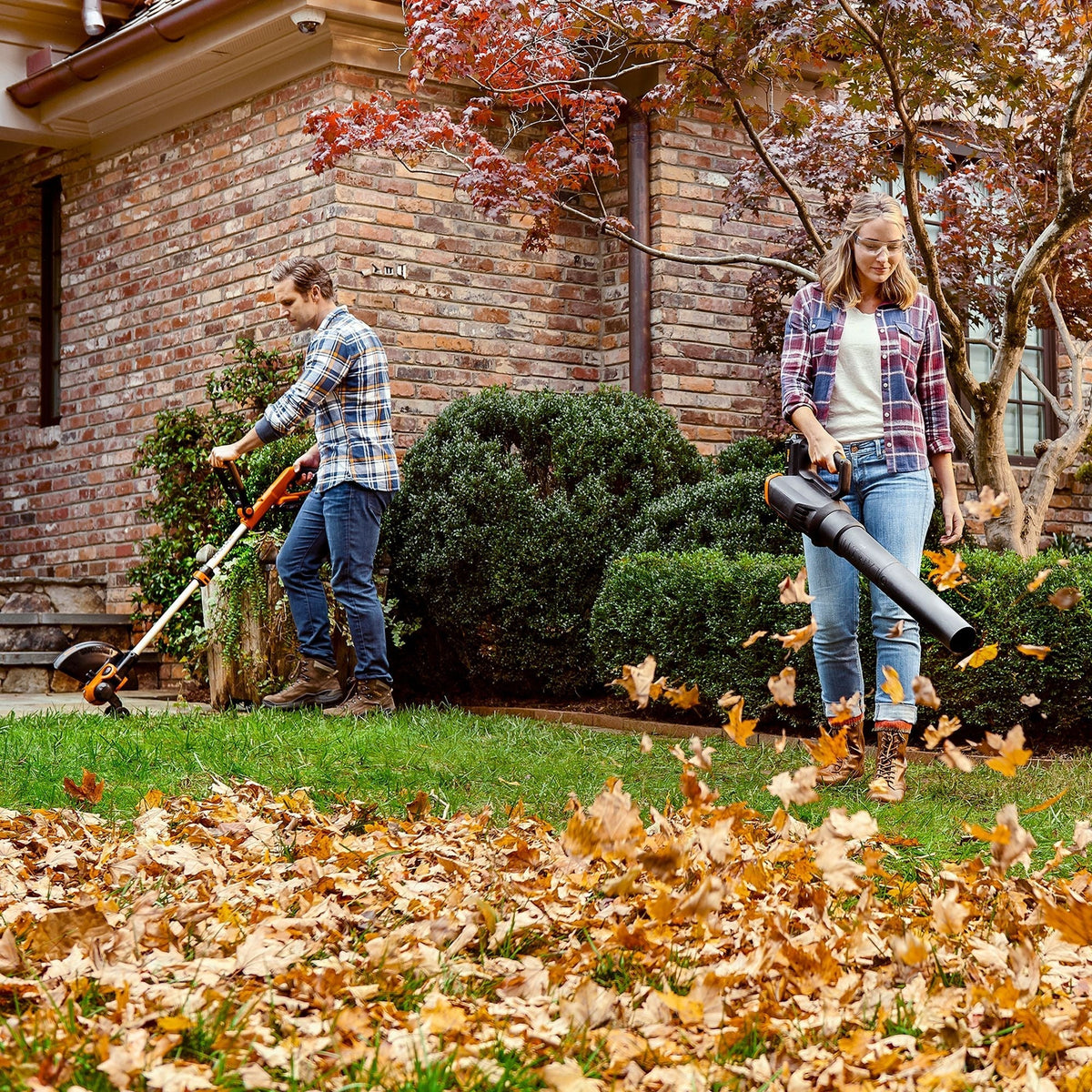 Cordless Leaf Blowers, 20V - Item 0003331 D8