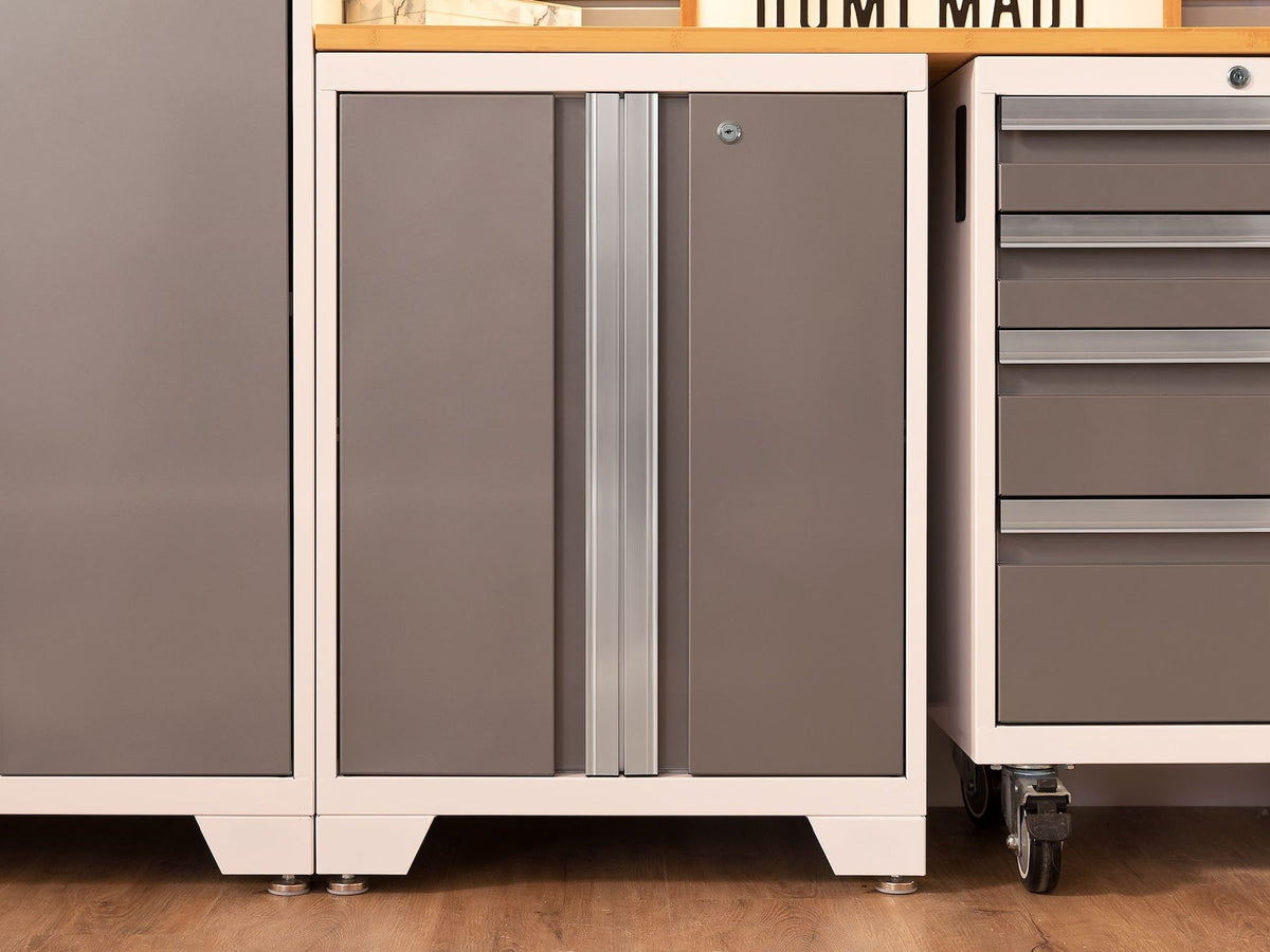 Tool Chests, White - Item 0004474 H8
