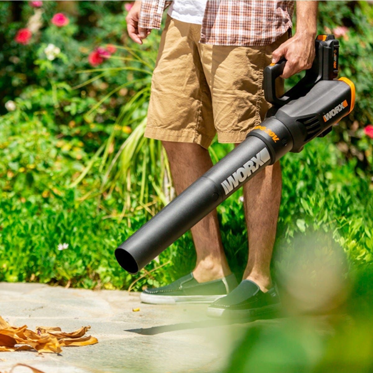 Cordless Leaf Blowers, 20V - Item 0003331 D8